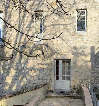 Holiday home Cornemuse Maison Entiere De 100 M2 Avec Cuisine, Sejour Et Jardin Au Centre D'issigeac *