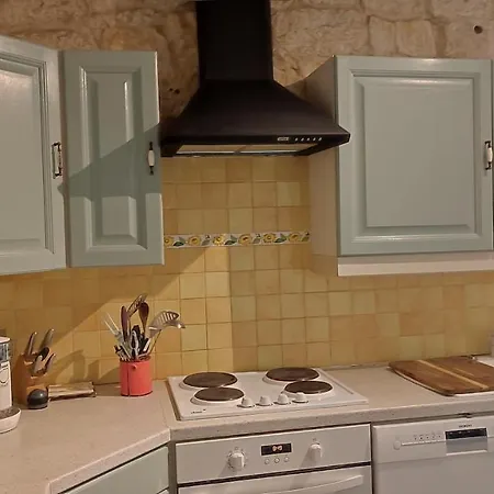 Holiday home Cornemuse Maison Entiere De 100 M2 Avec Cuisine, Sejour Et Jardin Au Centre D'issigeac