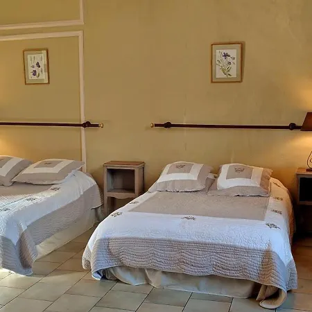 Holiday home Cornemuse Maison Entiere De 100 M2 Avec Cuisine, Sejour Et Jardin Au Centre D'issigeac Issigeac