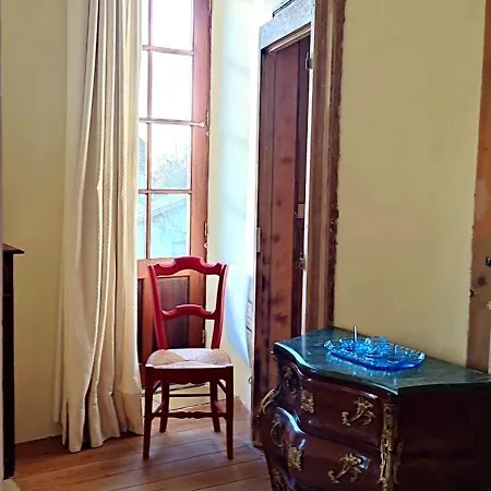 Cornemuse Maison Entiere De 100 M2 Avec Cuisine, Sejour Et Jardin Au Centre D'issigeac